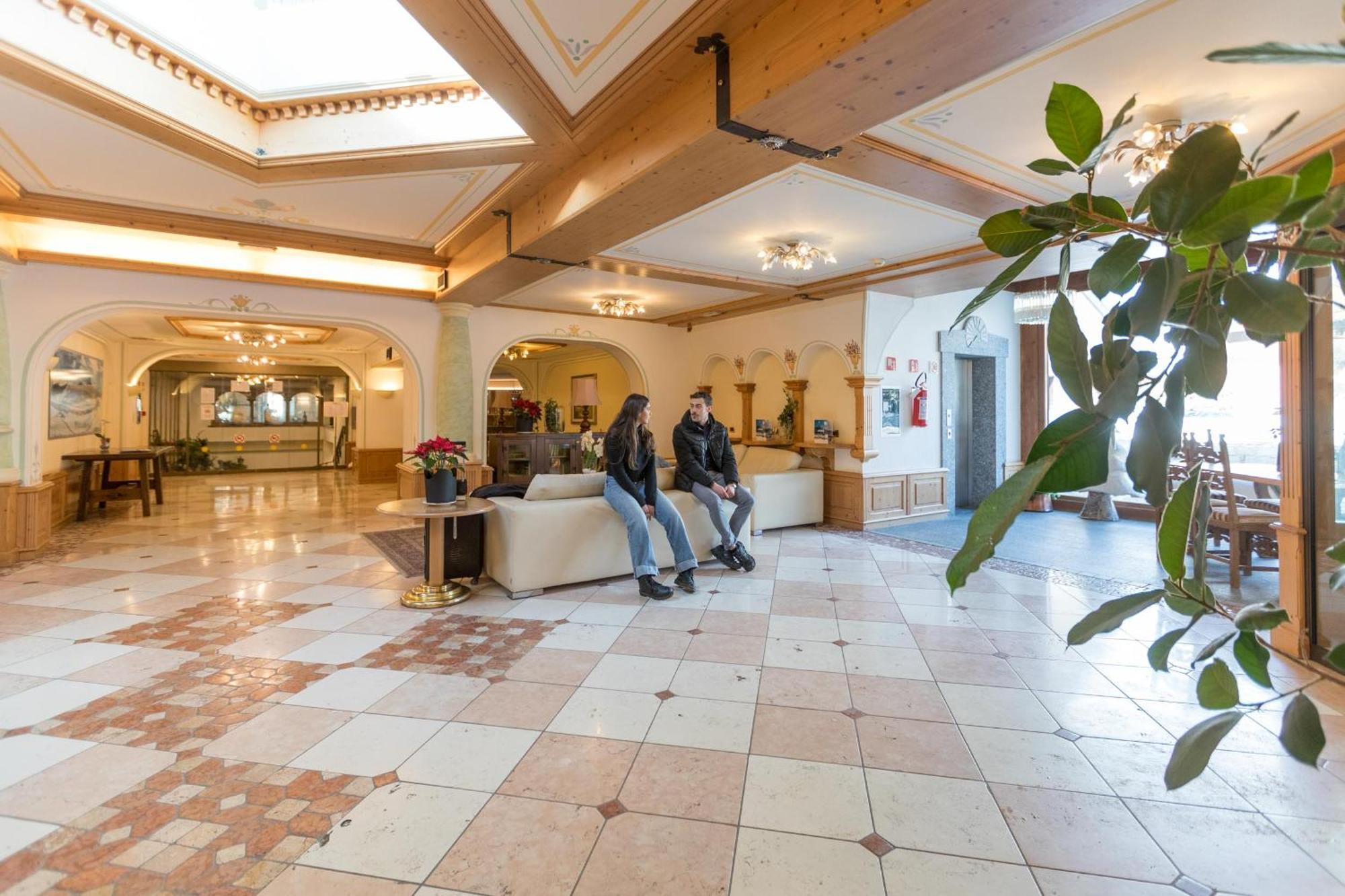 Hotel Intermonti Ливиньо Экстерьер фото