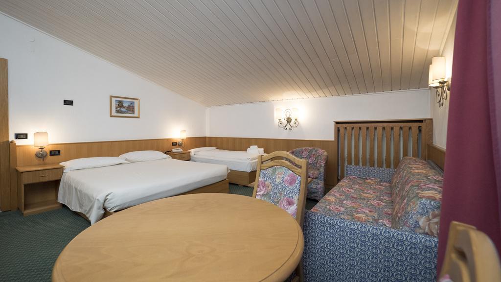 Hotel Intermonti Ливиньо Экстерьер фото
